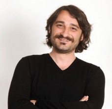 Ο ηθοποιός Βασίλης Χαραλαμπόπουλος, μιλαει στην Kulturosupa…